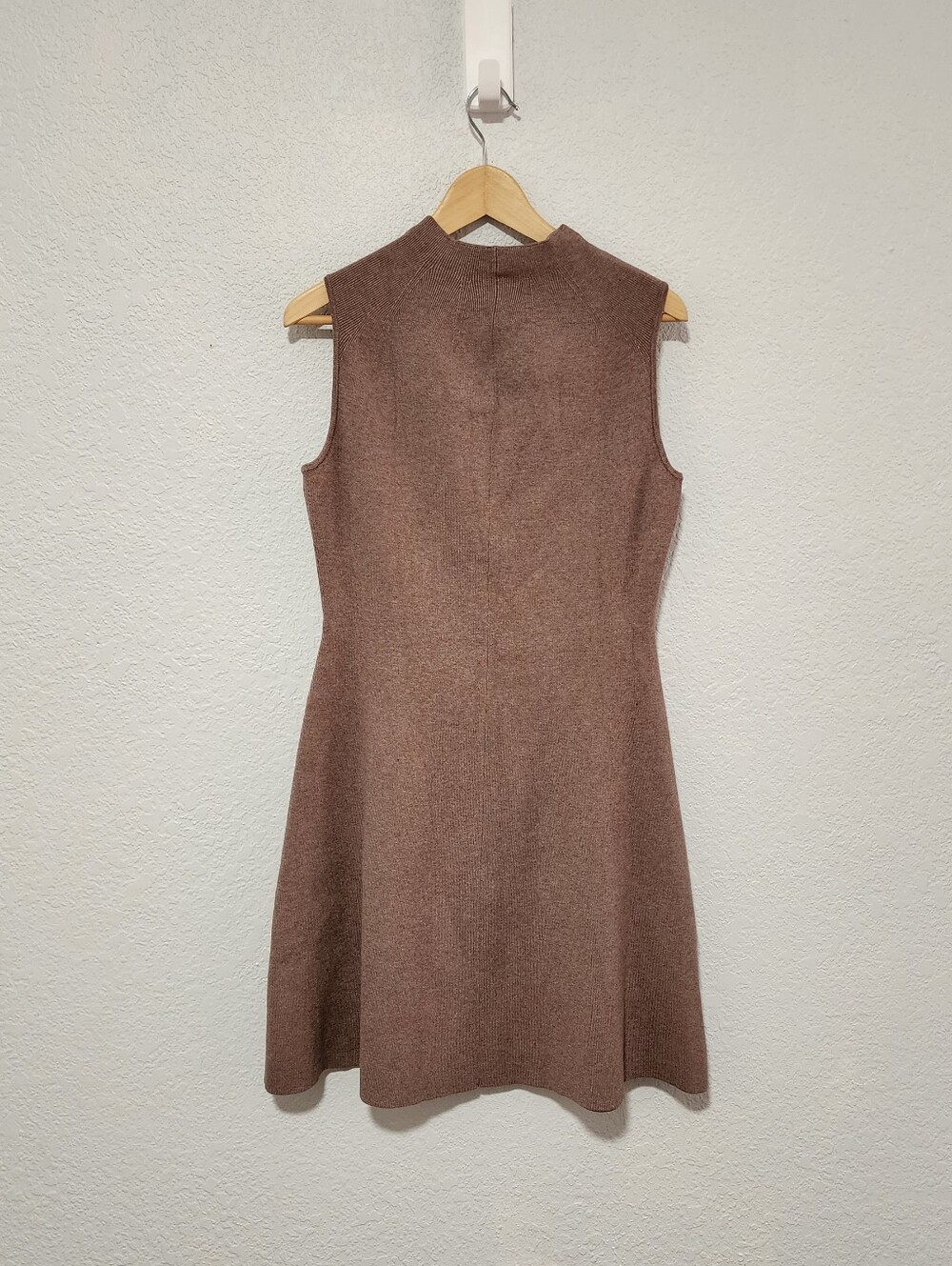 Club Monaco Kaytee Dress Sleeveless Knit Dress Mock Neck Fit And Flare Large NWT